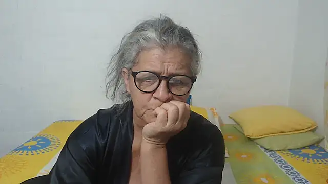 candy mature  online show from 02.04.25