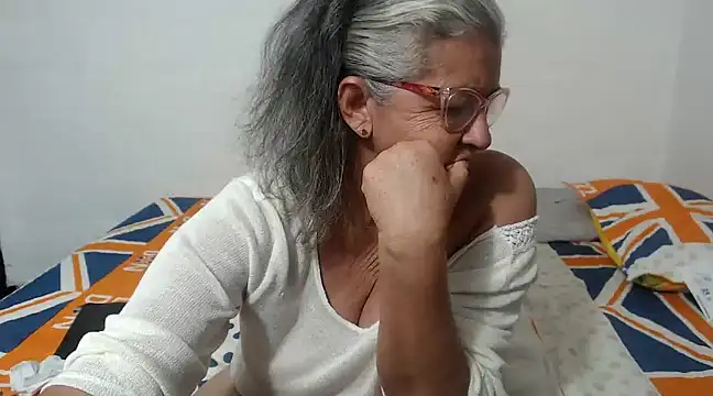 candy mature  online show from 02.25.25