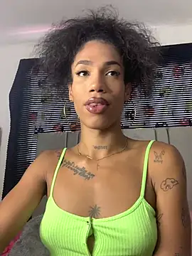 Snapshot of turabbitxx chatting on 02.17.25 turabbitxx online show from 02.17.25