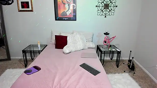 yiauana online show from 02.20.25