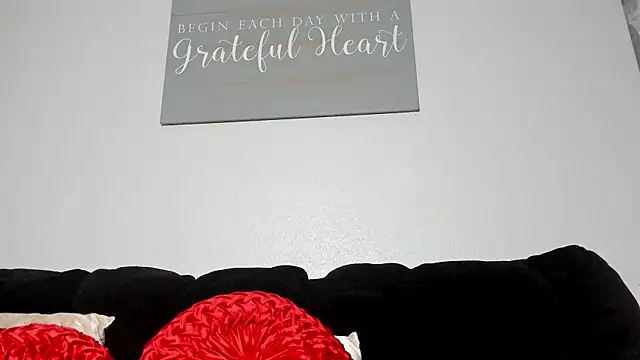 yiauana online show from 03.11.25