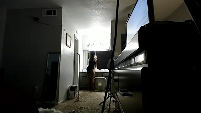 yiauana online show from 09.10.25