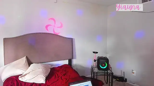 yiauana online show from 11.21.25