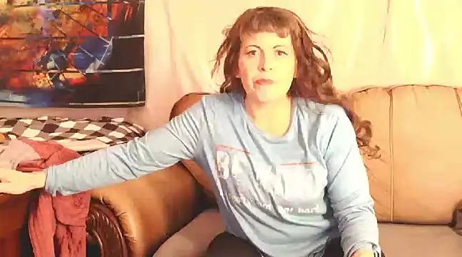 Snapshot of HeyyImHarlowe chatting on 12.27.24 HeyyImHarlowe online show from 12.27.24