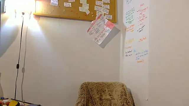 Snapshot of HeyyImHarlowe chatting on 03.22.25 HeyyImHarlowe online show from 03.22.25