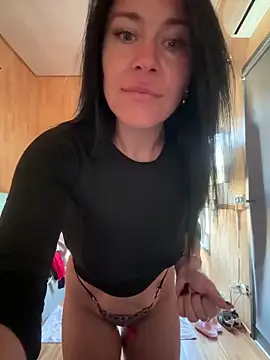 Snapshot of CuteNata chatting on 11.20.25 CuteNata online show from 11.20.25