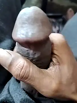 BadBoySmoker7070 online show from 11.16.25