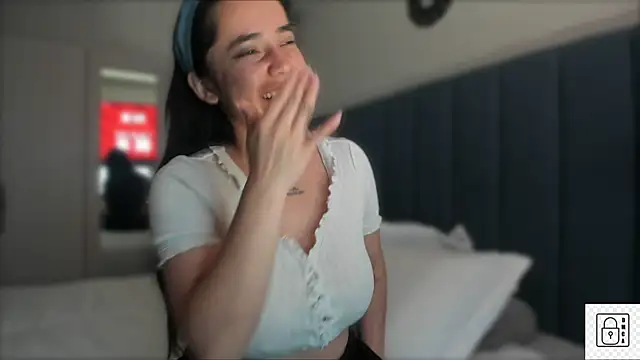  Susiee  online show from 02.13.25