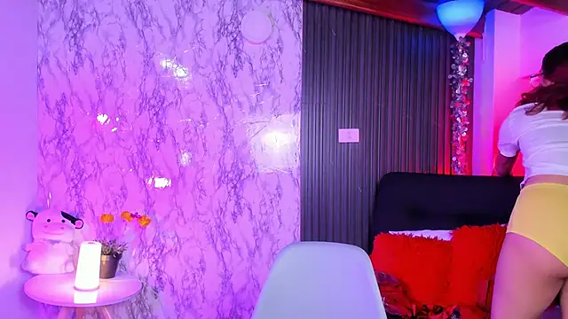 chloe blue online show from 01.23.25