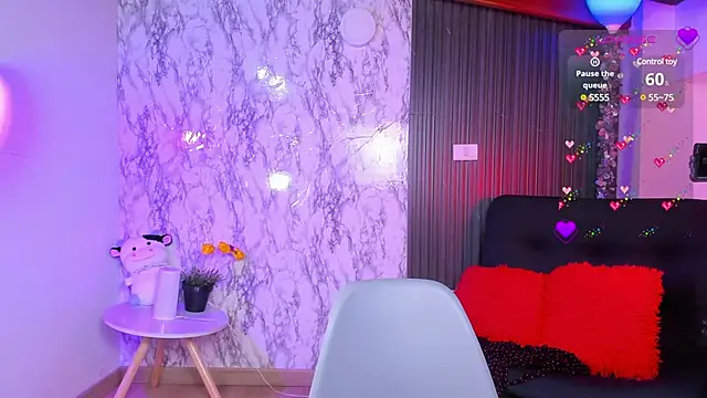 chloe blue online show from 02.23.25