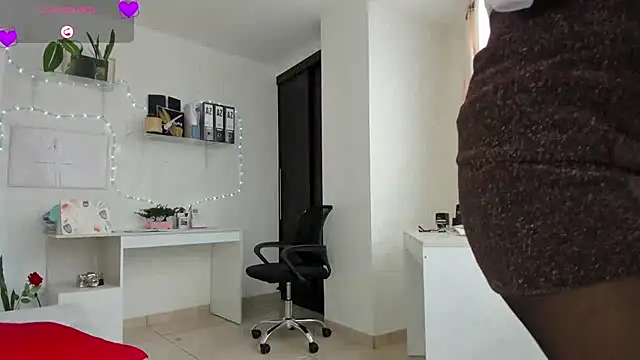 Snapshot of susana_monroy chatting on 05.14.26 susana monroy online show from 05.14.26