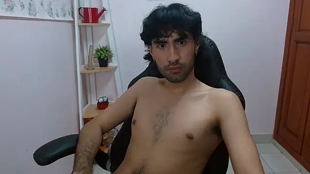 MilanZaire online show from 12.18.24