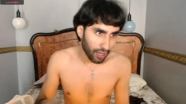 MilanZaire online show from 02.02.25