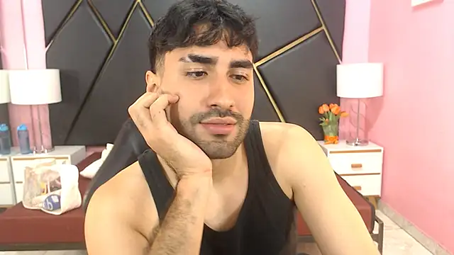 MilanZaire online show from 10.02.25