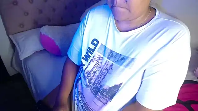 KittyHot20 online show from 04.15.26