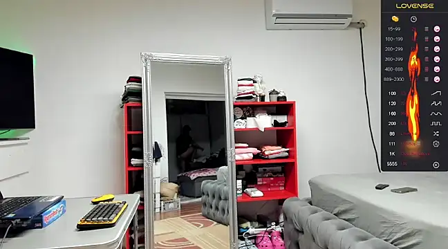 Snapshot of supermanboy94 chatting on 02.03.25 supermanboy94 online show from 02.03.25