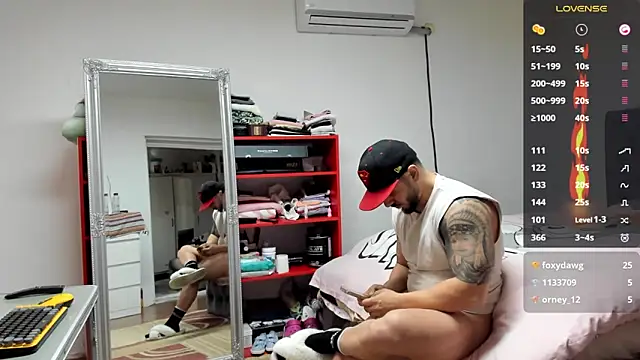 Snapshot of supermanboy94 chatting on 02.12.25 supermanboy94 online show from 02.12.25