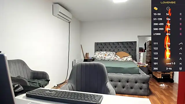 Snapshot of supermanboy94 chatting on 10.07.25 supermanboy94 online show from 10.07.25