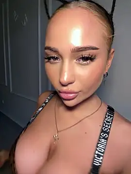 CardiSweetBaby online show from 09.21.25