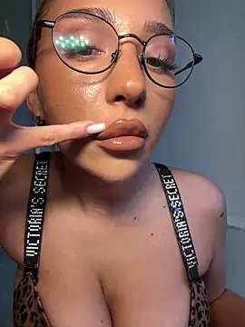 CardiSweetBaby online show from 09.30.25