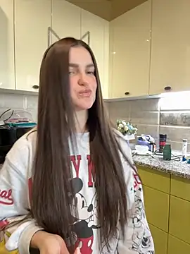 Karolina llove online show from 10.14.25