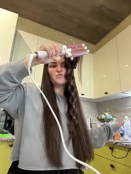 Karolina llove online show from 10.17.25