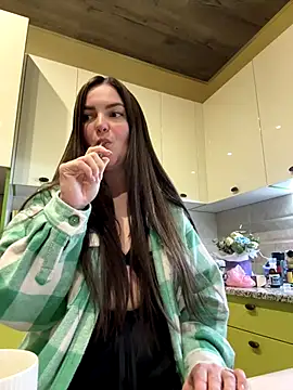 Karolina llove online show from 10.22.25