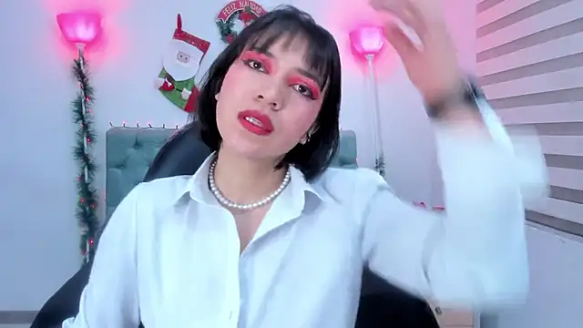 lina bedoya  online show from 12.26.24