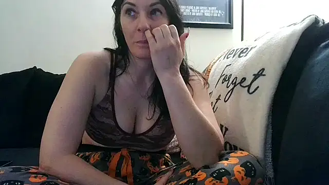 CrystalLakeXO online show from 09.29.25