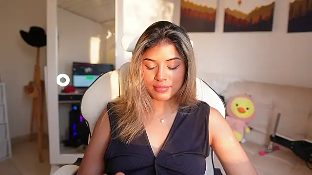 SaraParisi online show from 02.07.25