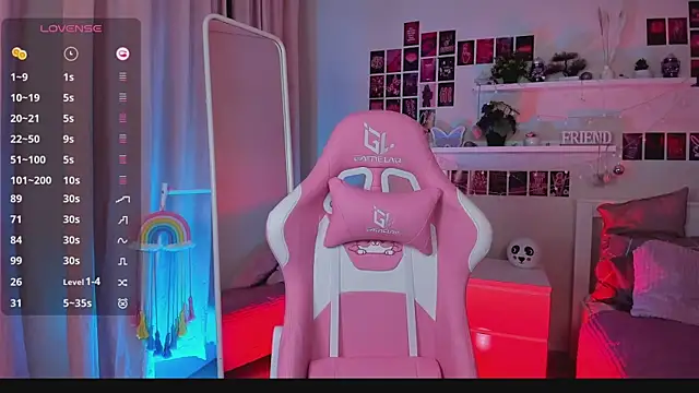 arielabradberry online show from 12.18.24