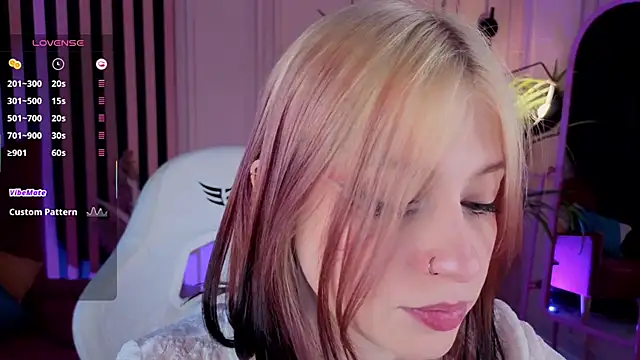 arielabradberry online show from 09.12.25