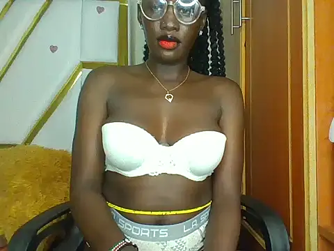 Snapshot of cutesmiling chatting on 02.01.25 cutesmiling online show from 02.01.25