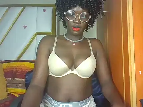 Snapshot of cutesmiling chatting on 03.07.25 cutesmiling online show from 03.07.25