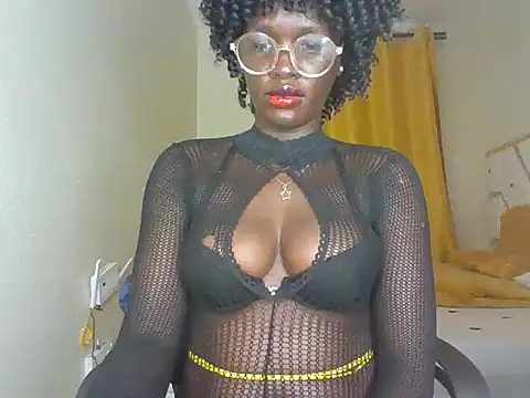 Snapshot of cutesmiling chatting on 03.18.25 cutesmiling online show from 03.18.25