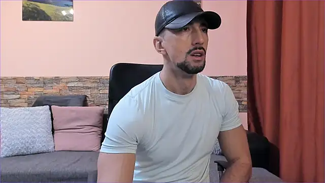 HotHunkTrainer online show from 01.07.25