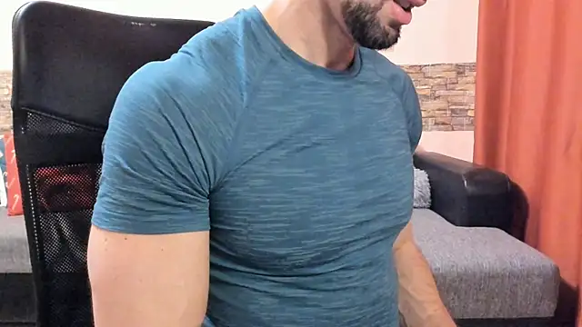 HotHunkTrainer online show from 03.26.26