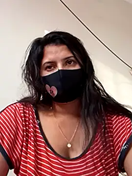 Cute Nipa online show from 02.19.25