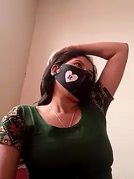 Cute Nipa online show from 02.23.25