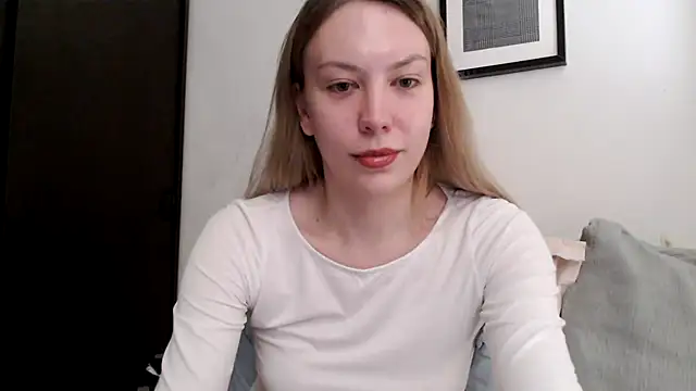 Snapshot of Scarlettford chatting on 10.23.25 Scarlettford online show from 10.23.25