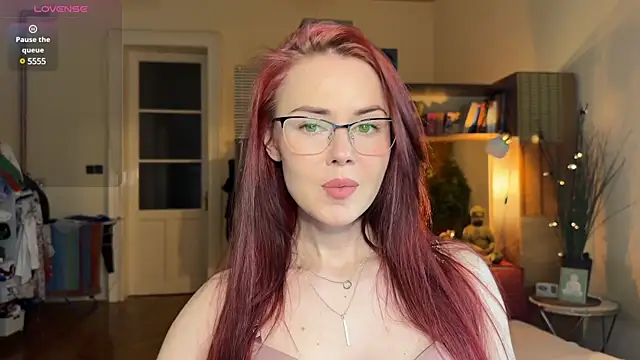 Snapshot of Sargonium999 chatting on 02.02.25 Sargonium999 online show from 02.02.25