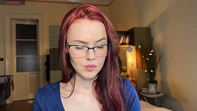 Snapshot of Sargonium999 chatting on 02.12.25 Sargonium999 online show from 02.12.25