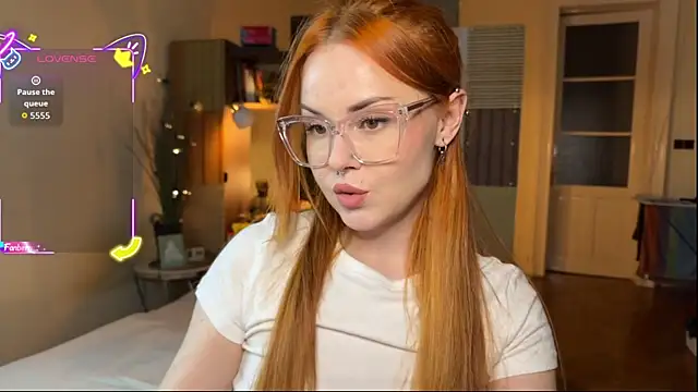 Snapshot of Sargonium999 chatting on 10.09.25 Sargonium999 online show from 10.09.25