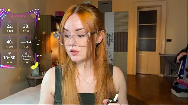 Snapshot of Sargonium999 chatting on 10.24.25 Sargonium999 online show from 10.24.25