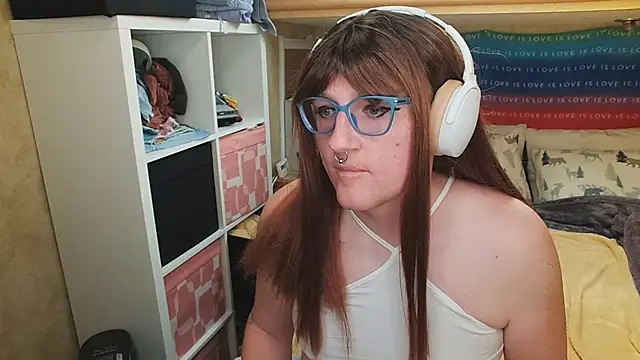 Snapshot of TransCayenne chatting on 12.24.24 TransCayenne online show from 12.24.24