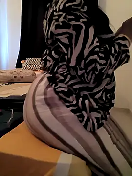 Selina 6 online show from 12.27.24