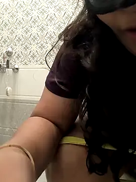 Selina 6 online show from 01.15.25