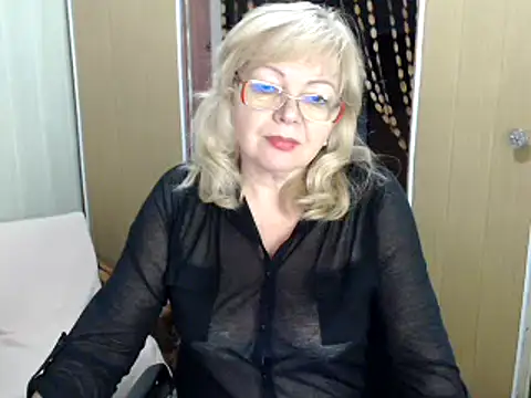 EvelynLoveShy online show from 12.31.24