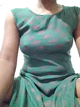 rituporna2004 online show from 12.16.25