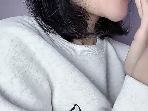 Baenee online show from 12.03.25